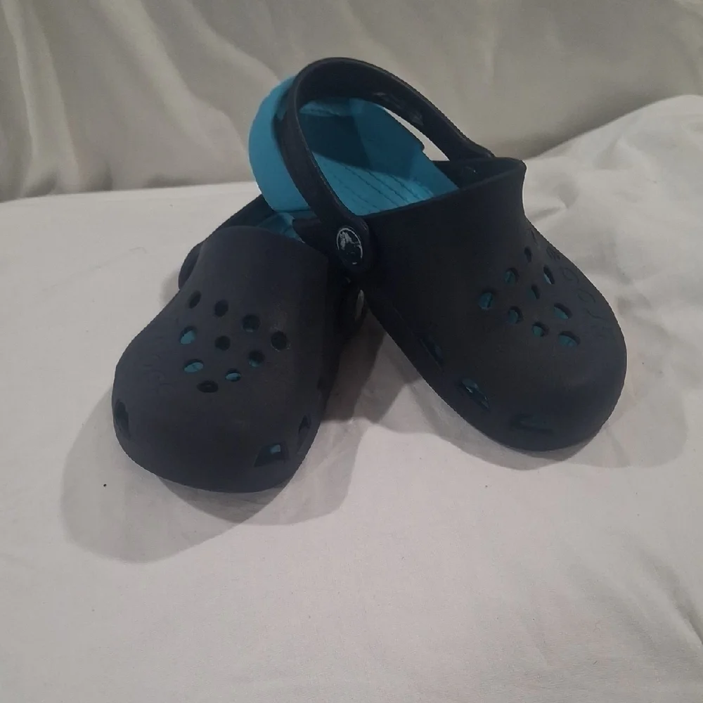 CROCS Kids Dark Blue Water Shoes Size C11